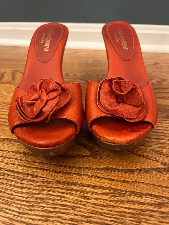 Yves Saint Laurent Orange Leather Slide with Floral Rosette - Picture 3 of 10